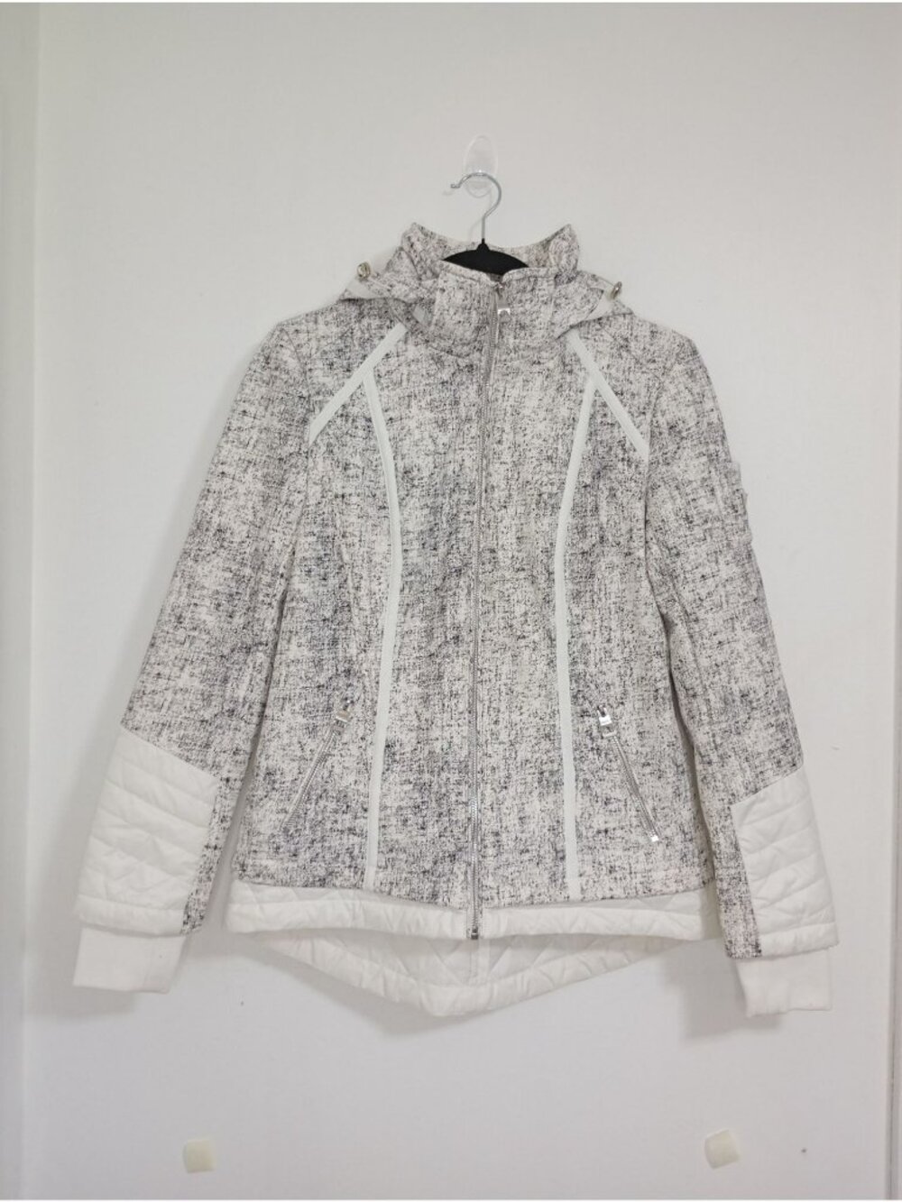 Guess Womens Tweed Textured Quilted Jacket Zippered Pockets Hood Size Small